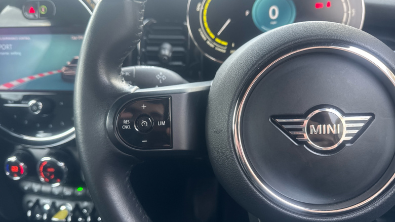 MINI Hatchback 135kW Cooper S Level 2 33kWh 3dr Auto Electric Hatchback